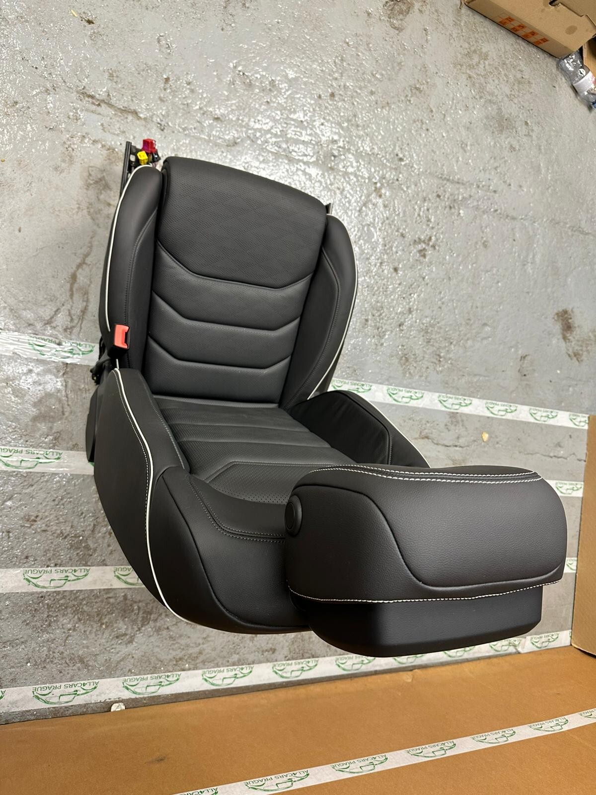 VW TOUAREG CR7 760 SITZE SPORT LEDER SITZEN SCHWARZ LEDER VON TEST WAGEN!! - Obrázek 7