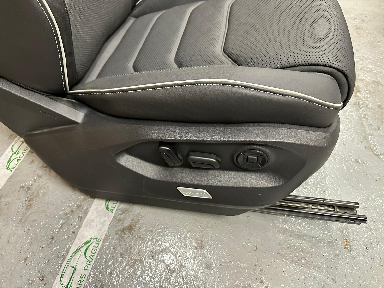 VW TOUAREG CR7 760 SITZE SPORT LEDER SITZEN SCHWARZ LEDER VON TEST WAGEN!! - Obrázek 10