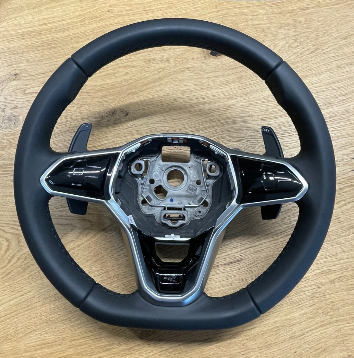 VW TOUAREG MULTIFUNKTIONS LEDER LENKRAD SPORT "R" 760419089Q FAST NEU TEST CAR