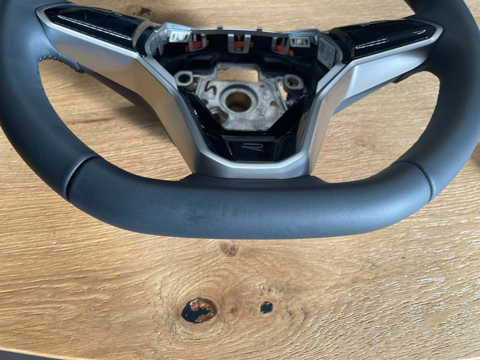 VW TOUAREG SPORT MULTIFUNKTIONS LENKRAD R 760419089P - NUR 2250 KM STAND ORIG VW - Obrázek 19