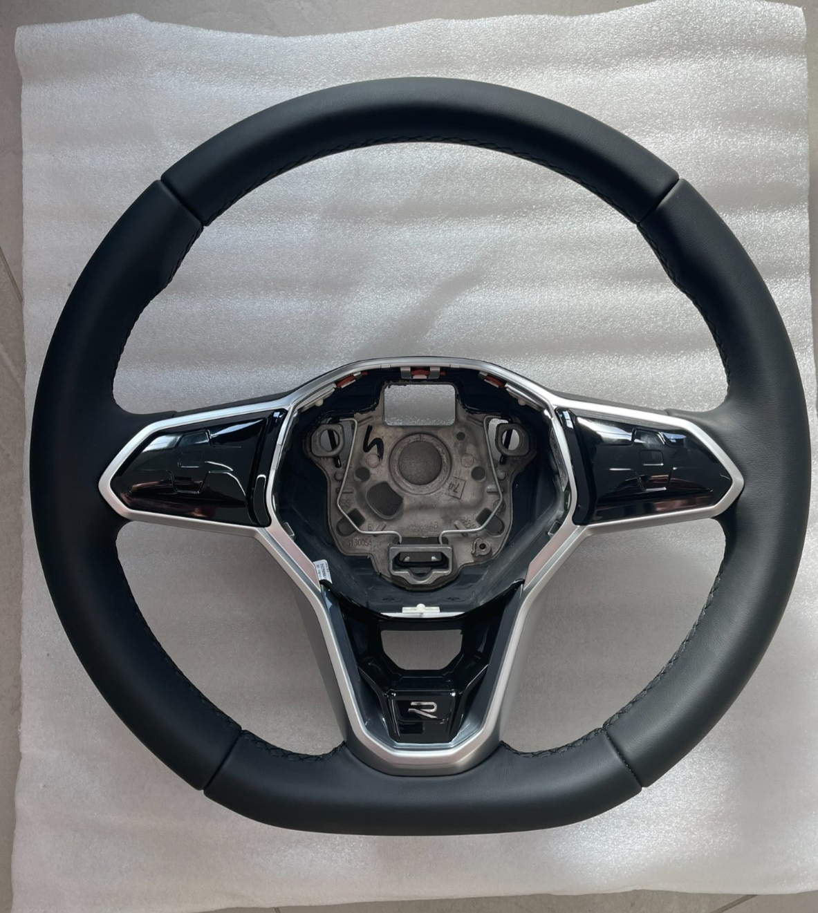 VW TOUAREG SPORT MULTIFUNKTIONS LENKRAD R 760419089P - NUR 2250 KM STAND ORIG VW - Obrázek 6