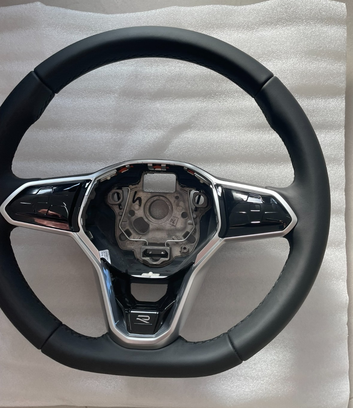 VW TOUAREG SPORT MULTIFUNKTIONS LENKRAD R 760419089P - NUR 2250 KM STAND ORIG VW - Obrázek 8