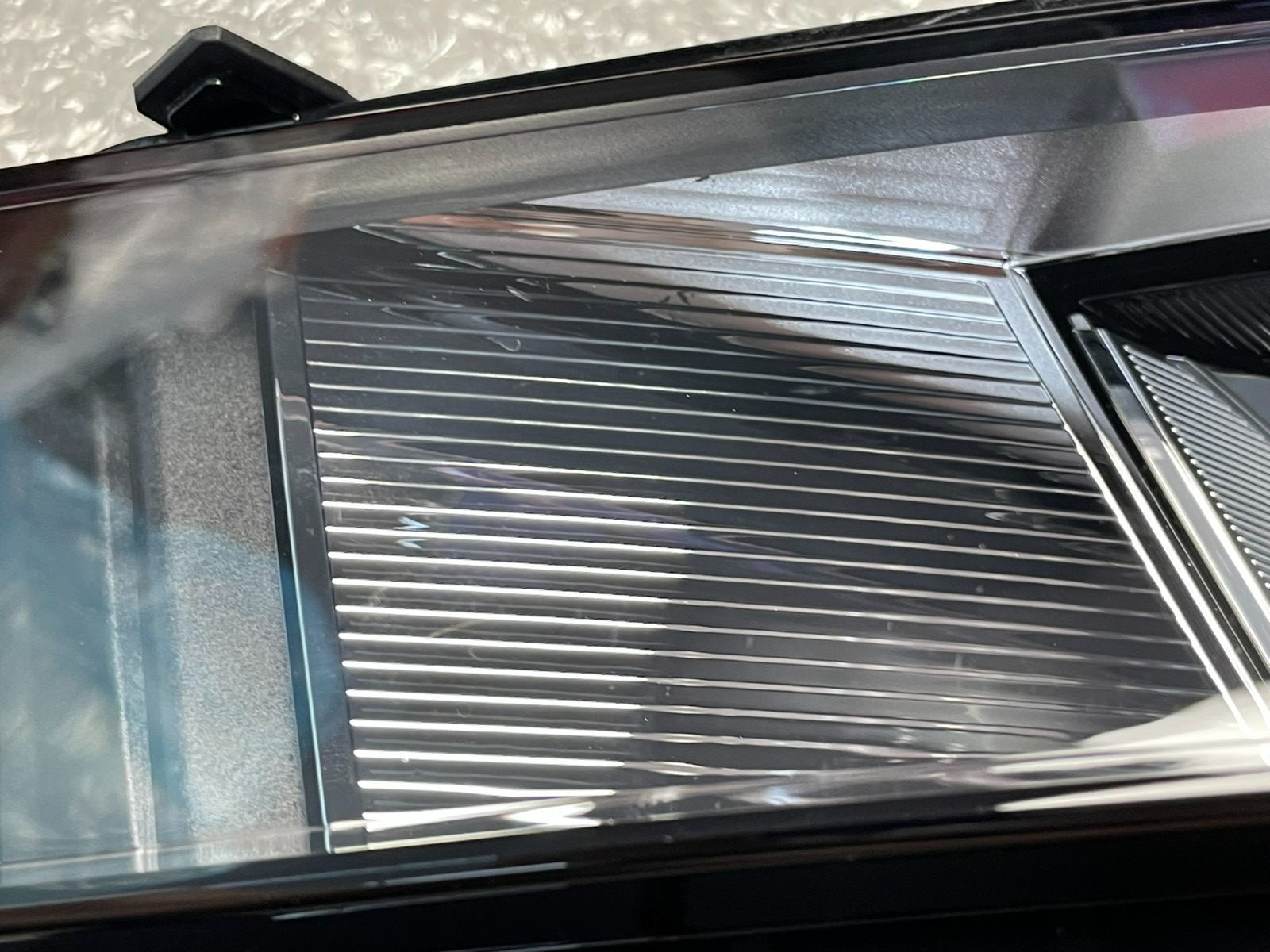 VW TOURAN 5TA NEBELSCHEINWERFER L+R 1046.001 L + 1046.002 R ORIGINAL ZKW NEU - Obrázek 17