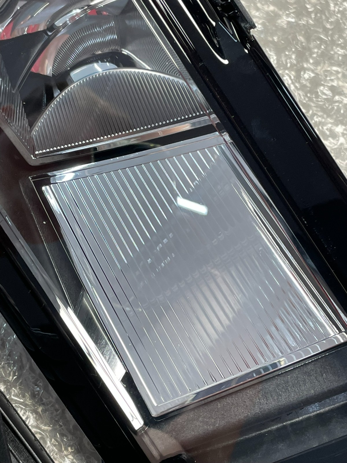 VW TOURAN 5TA NEBELSCHEINWERFER L+R 1046.001 L + 1046.002 R ORIGINAL ZKW NEU - Obrázek 24