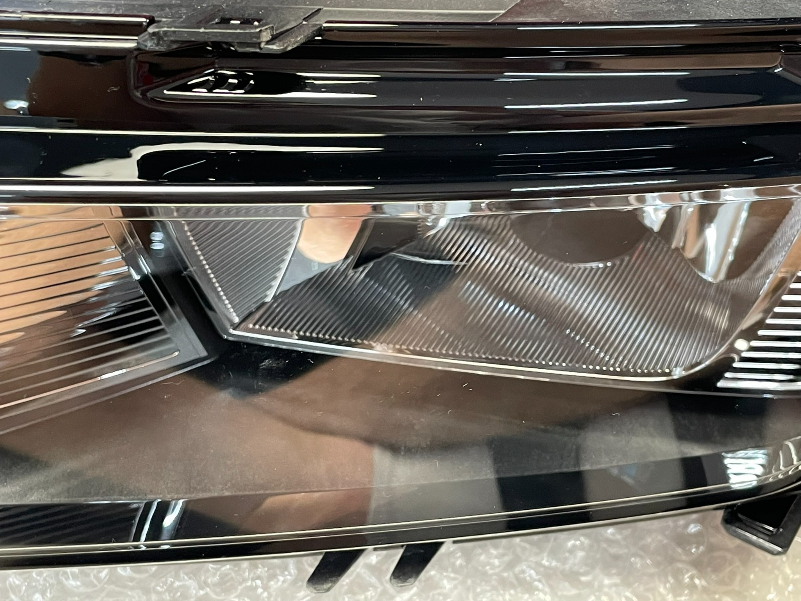 VW TOURAN 5TA NEBELSCHEINWERFER L+R 1046.001 L + 1046.002 R ORIGINAL ZKW NEU - Obrázek 7